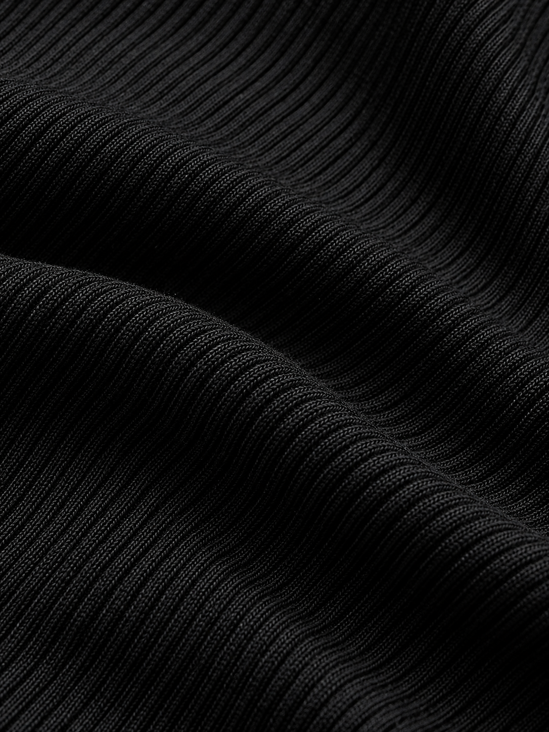 Langarmshirt mit Paspeln – Schwarz – Stoffdetail