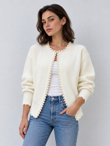 Cardigan mit Besatz in Perlenoptik und offenem Saum – Weiß