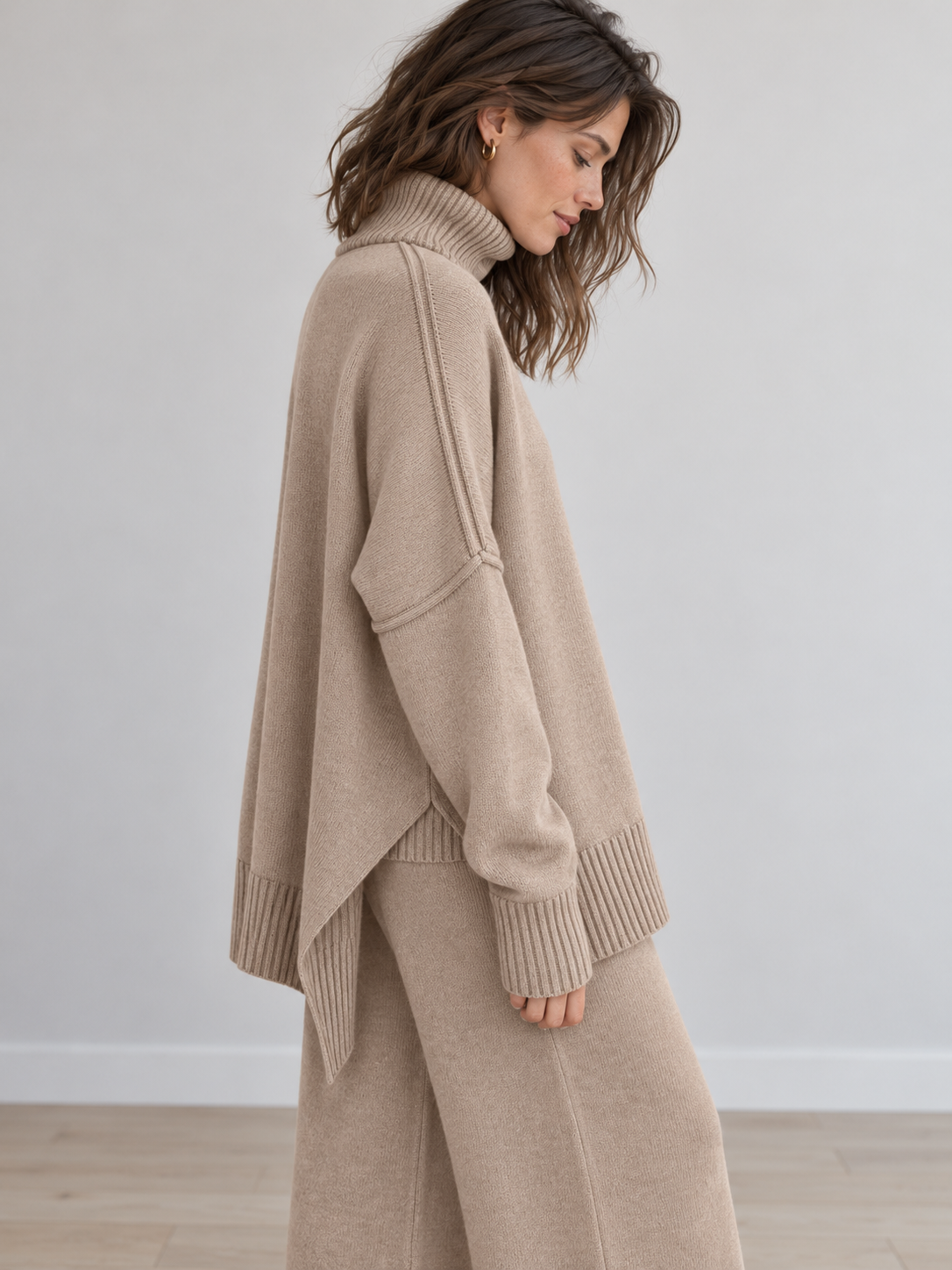 Strick-Set mit Rollkragen und Hose – Camel, Ansicht 5