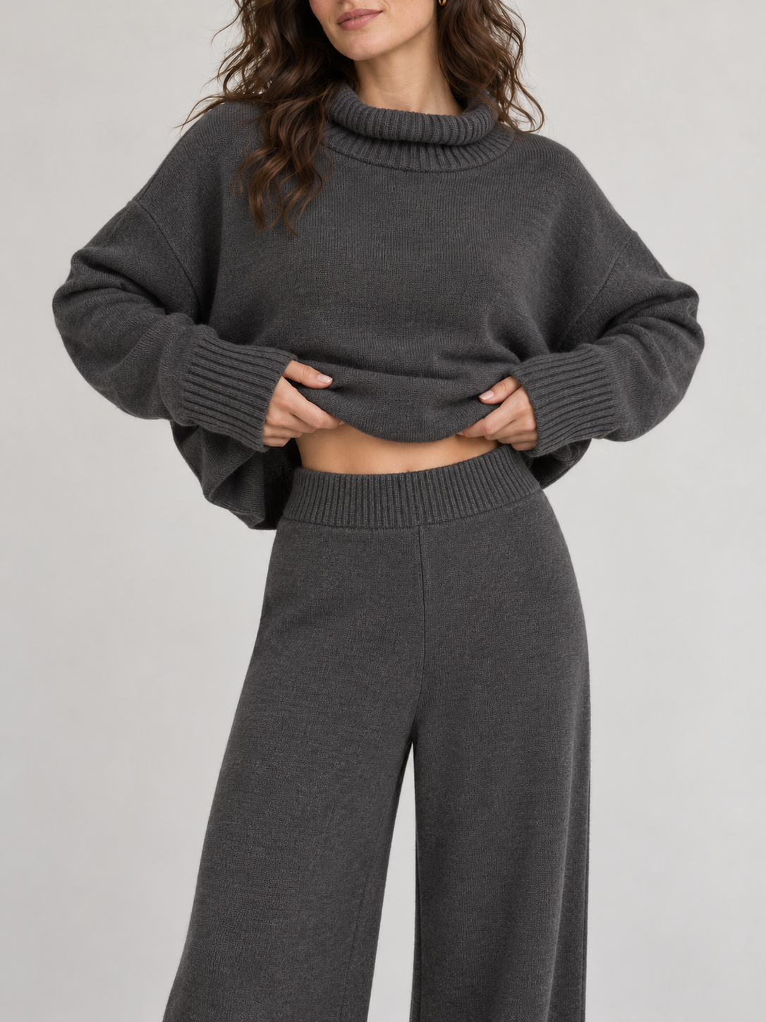 Strick-Set mit Rollkragen und Hose – Grau, Ansicht 8