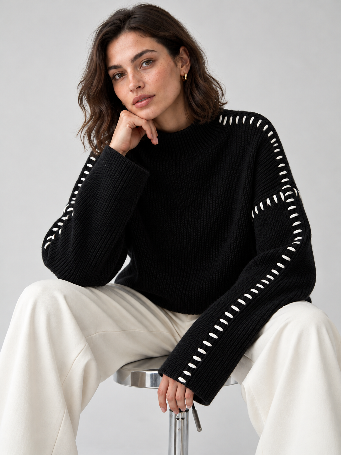 Oversized-Pullover mit Stehkragen – Schwarz, Ansicht 4