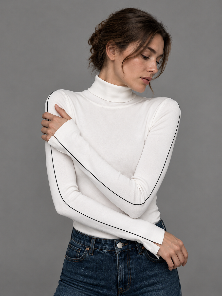 Rollkragenpullover mit Kontrastpaspeln – Weiß