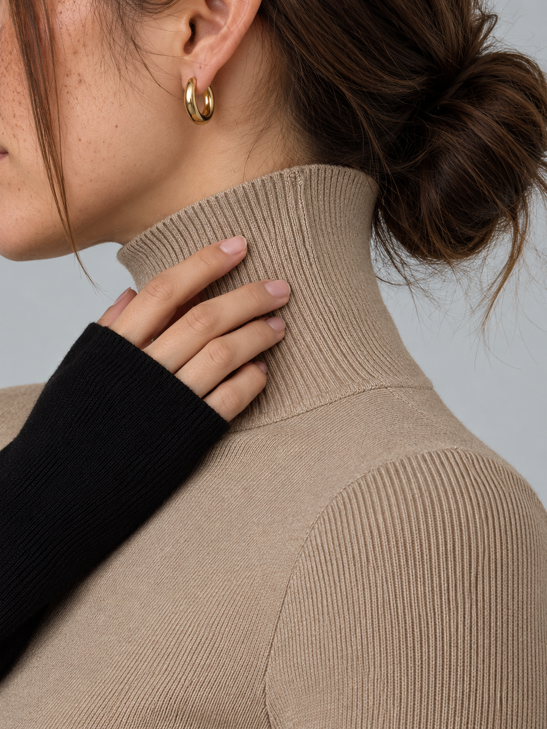 Asymmetrisches Langarm-Stricktop mit Stehkragen und Materialmix – Camel, Ansicht 8