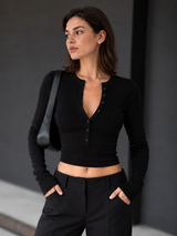 Cropped-Langarmhemd mit Knopfleiste – Schwarz