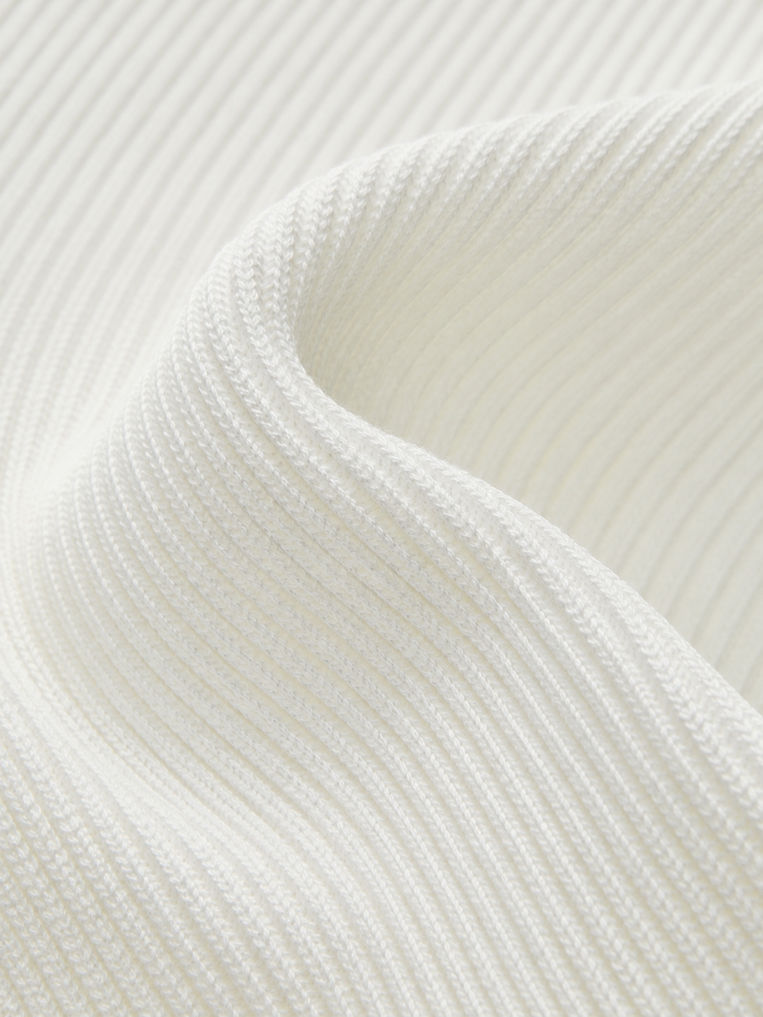 Langarm-Stricktop mit Herzausschnitt – Weiß, Ansicht 5
